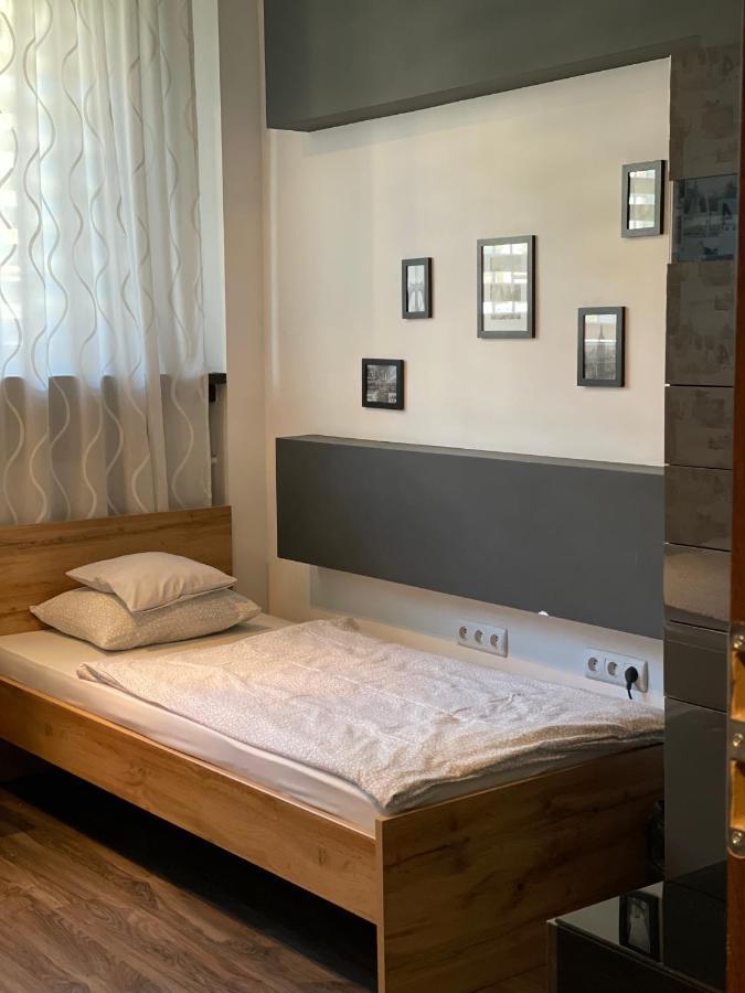 Apartament Jagiellonska Sosnowiec Buitenkant foto